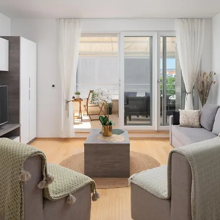 Sunny With Seaview 1314