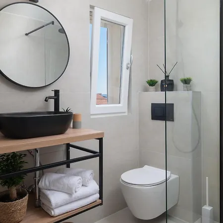 Sunny With Seaview 1314 *