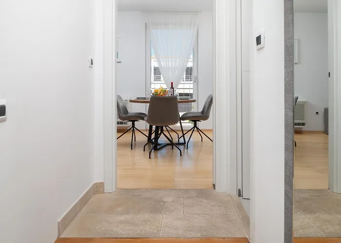 Sunny With Seaview 1314