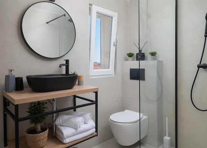 Sunny With Seaview 1314 *