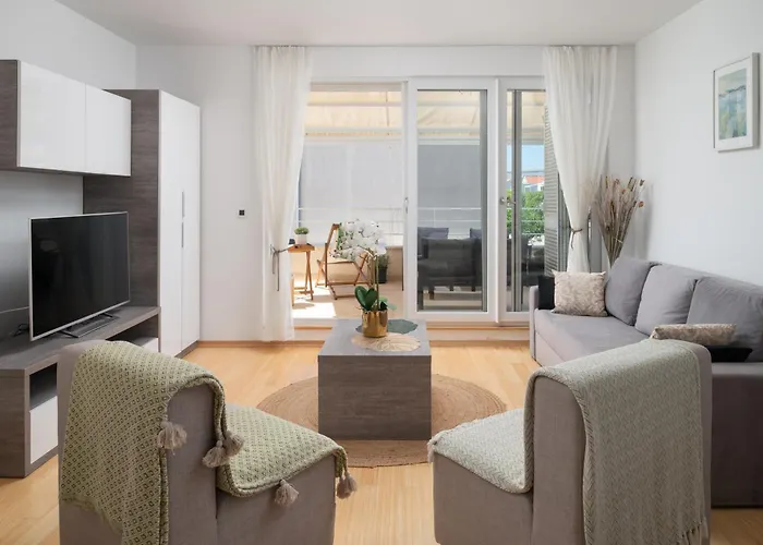 Sunny With Seaview 1314